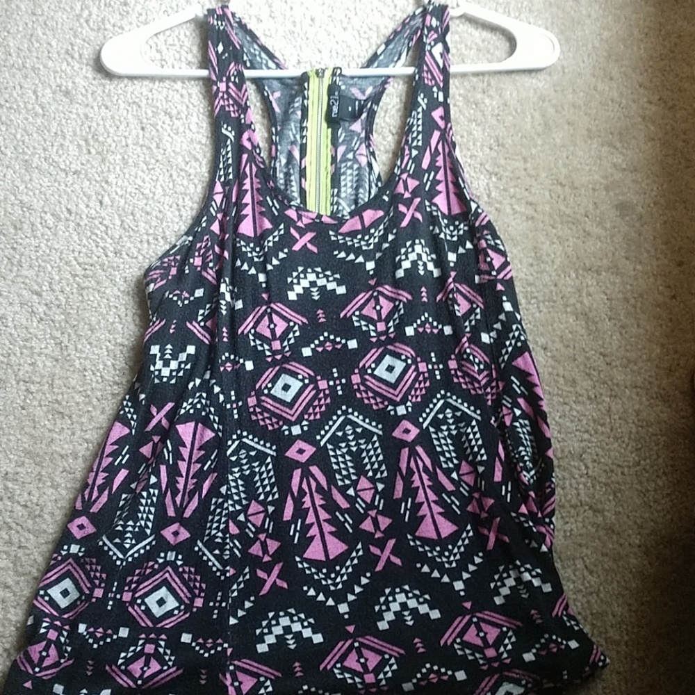 Tank top with zipper